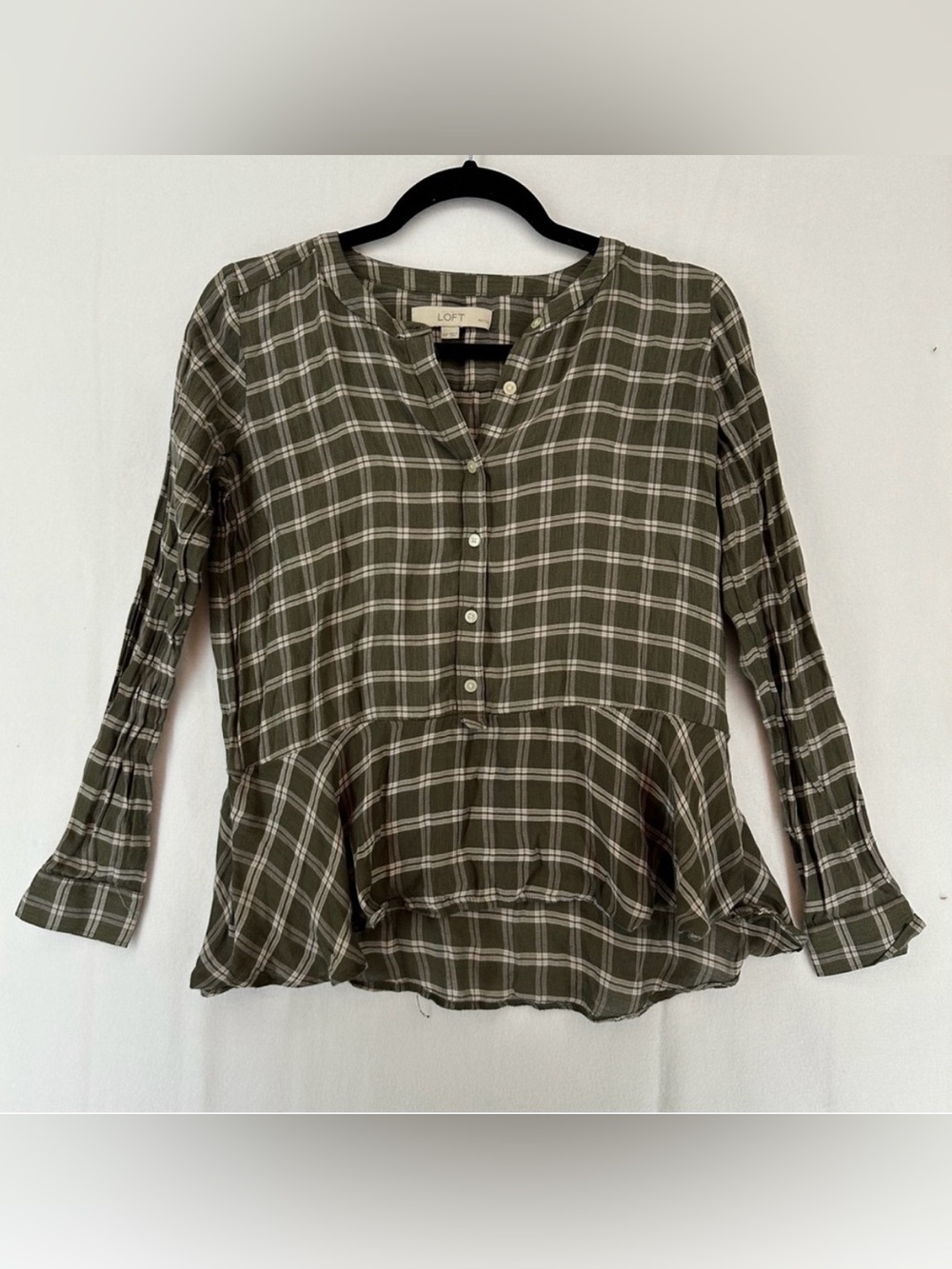 Ann Taylor LOFT Women's Flannel/Plaid Olive Green Long Sleeve Shirt Size XSP‎